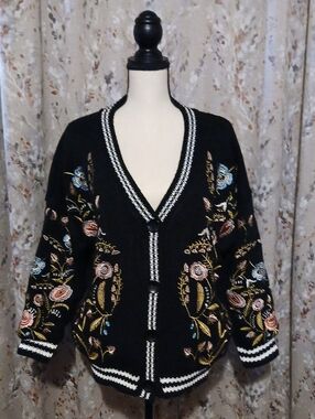 L'ATISTE Black Cardigan Sweater with Multicolor Floral Embroidery